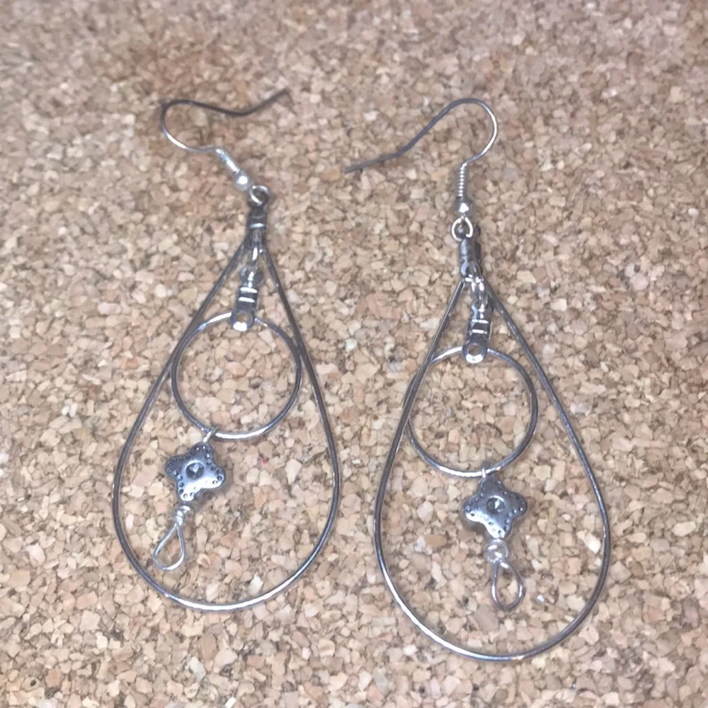 New handmade earrings teardrop silver w clover